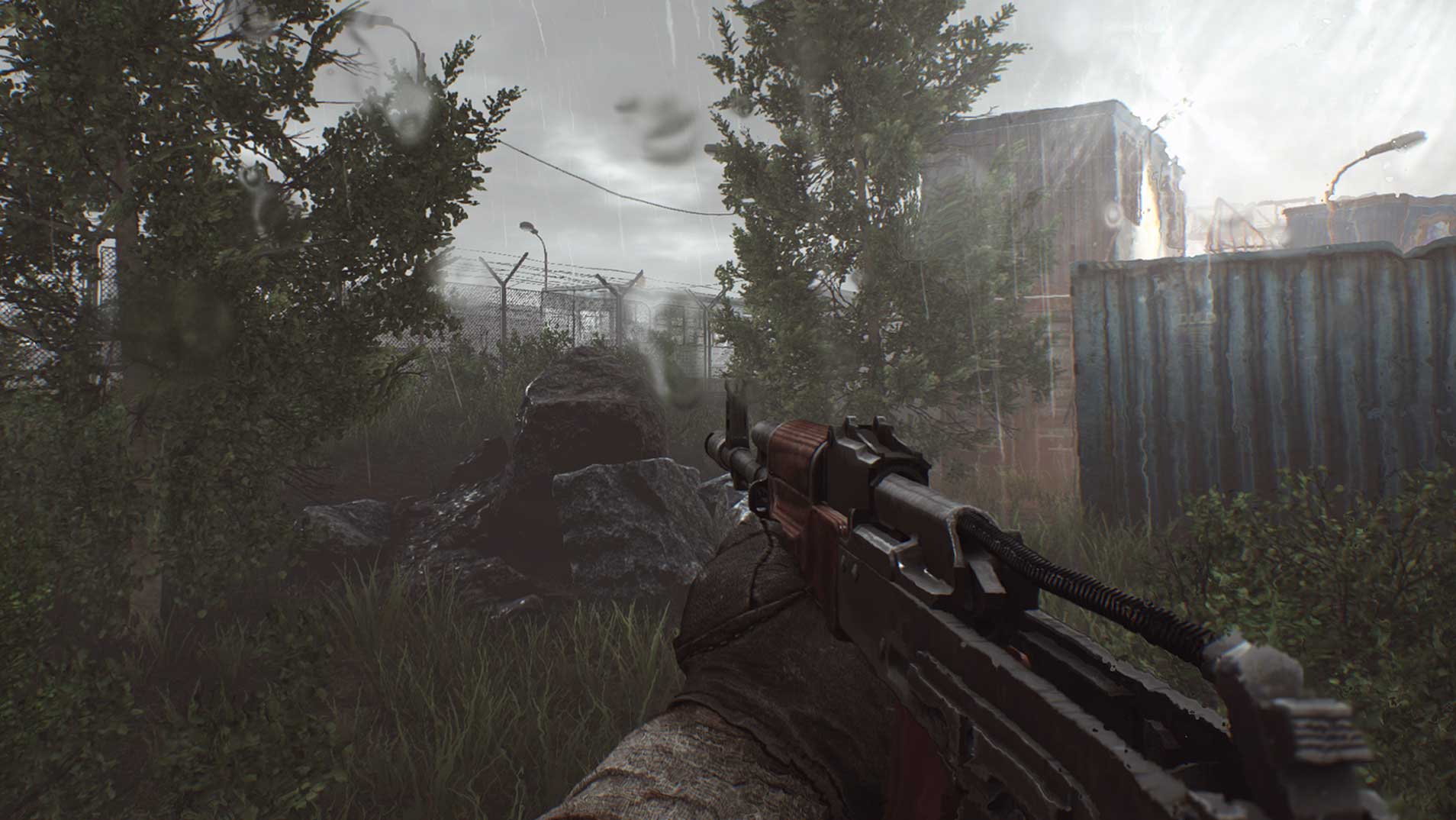 Escape from Tarkov first-person view with gun