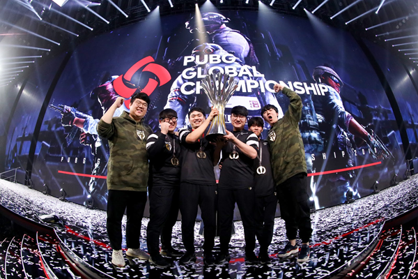 Gen.G team photo celebrating winning PUBG 2019
