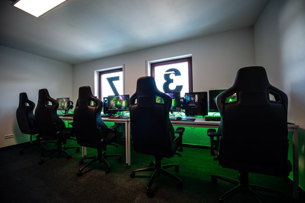 Esports Suite that many Female Esports Players use