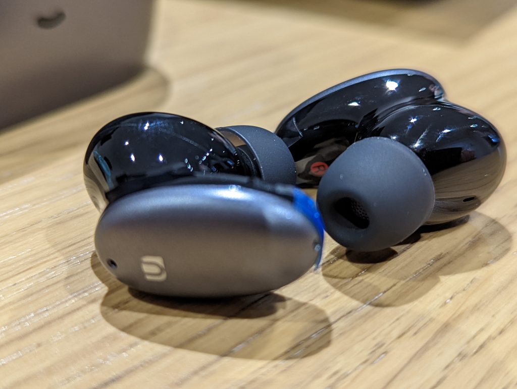 UGREEN HiTune X6 Earbuds on surface
