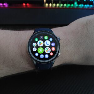 OnePlus Watch 2 Nordic Edition on wrist