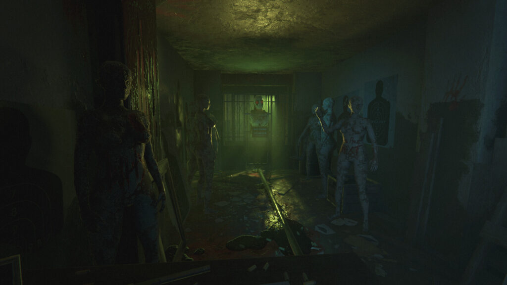 Don't Be Afraid 2 screenshot of corridor full of manequins