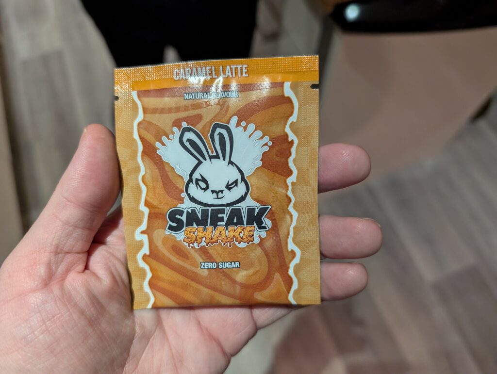 Sneak Caramel Latte Shake front packet