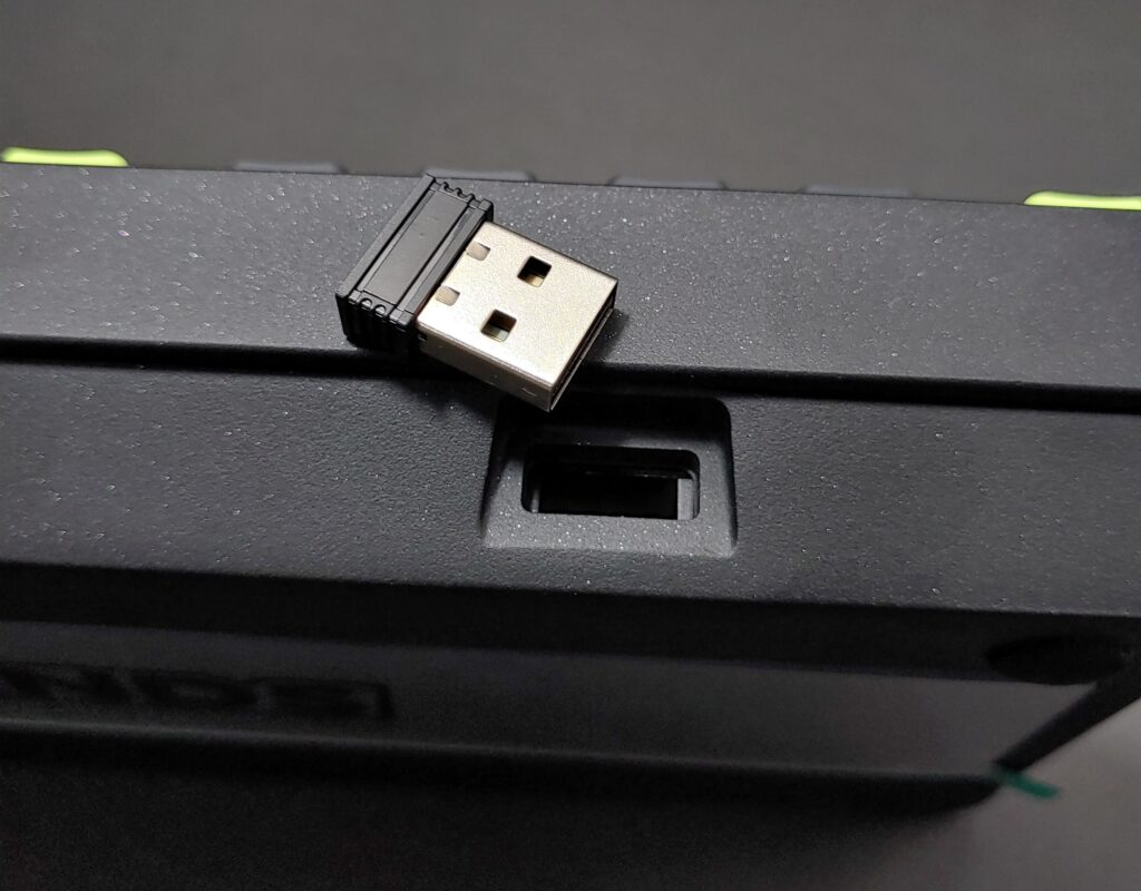 Mechlands Blade 75 wireless dongle