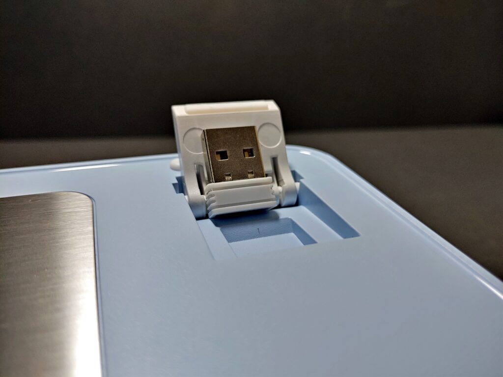 Mechlands Vibe75 V2 review – Clean looks, great feel, no fluff 16 Mechlands Vibe75 V2 - Closeup shot of 2.4Ghz dongle