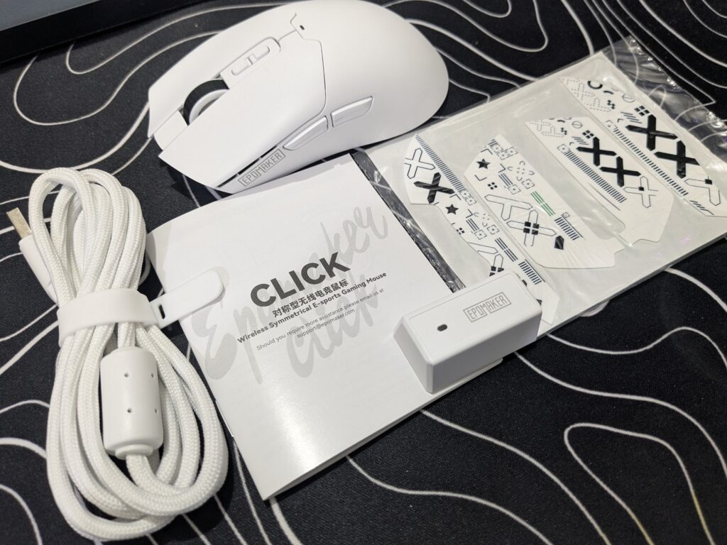 EPOMAKER Click Mouse review – Fast, light, and full of power 7 EPOMAKER Click Mouse - Accessories