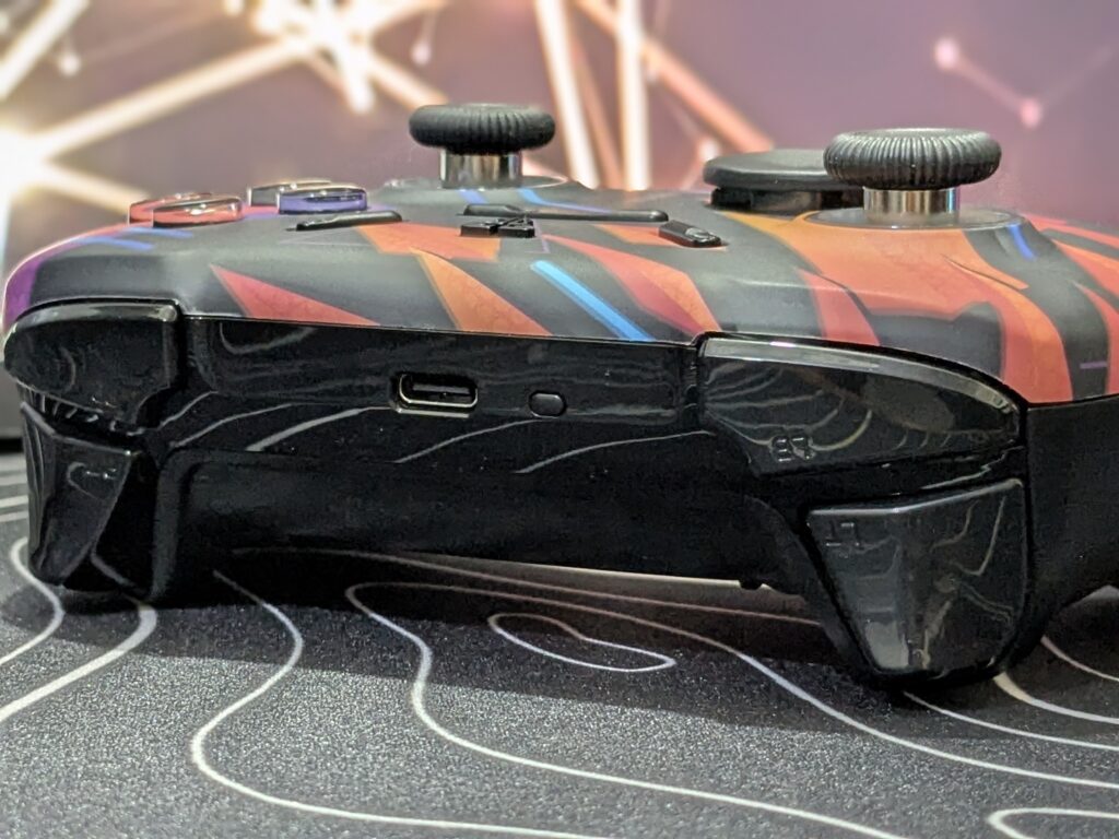 Fantech EOS Pro WGP15 review: An affordable controller with customisable features 15 Fantech EOS Pro WGP15 Controller - Charger Port