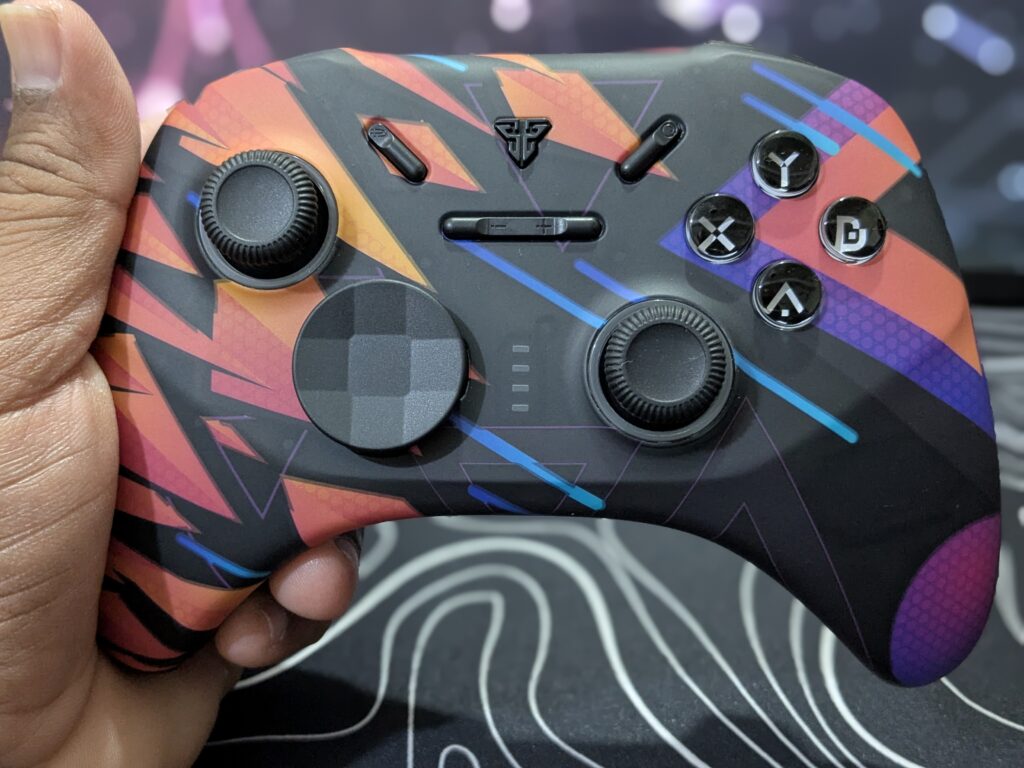 Fantech EOS Pro WGP15 review: An affordable controller with customisable features 26 Fantech EOS Pro WGP15 Controller - In hand