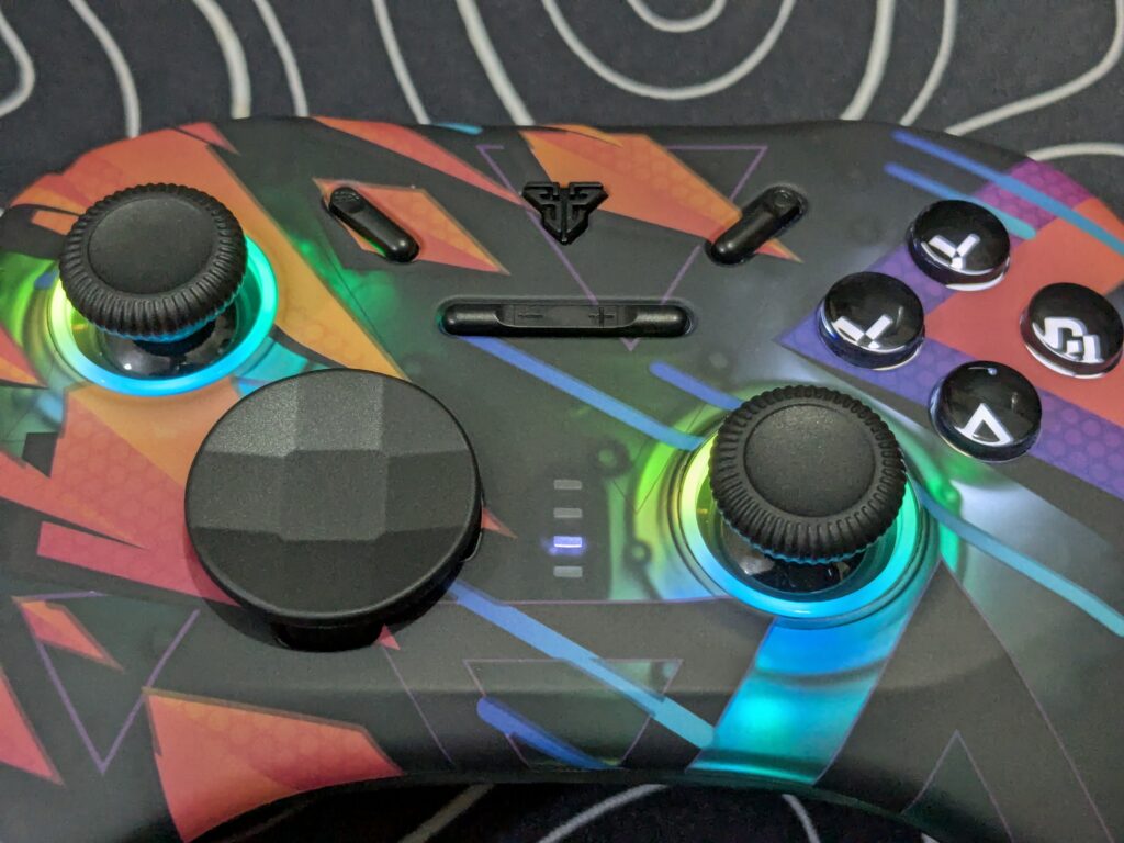Fantech EOS Pro WGP15 review: An affordable controller with customisable features 24 Fantech EOS Pro WGP15 Controller - LED Indicator