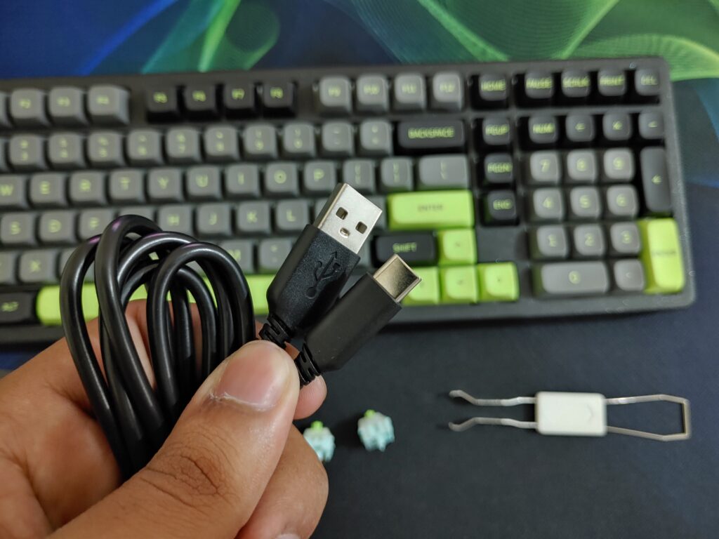 Mechlands Blade 101 review: A boldly loud mechanical keyboard with standout build quality 6 Mechlands Blade 101 - Type C cable