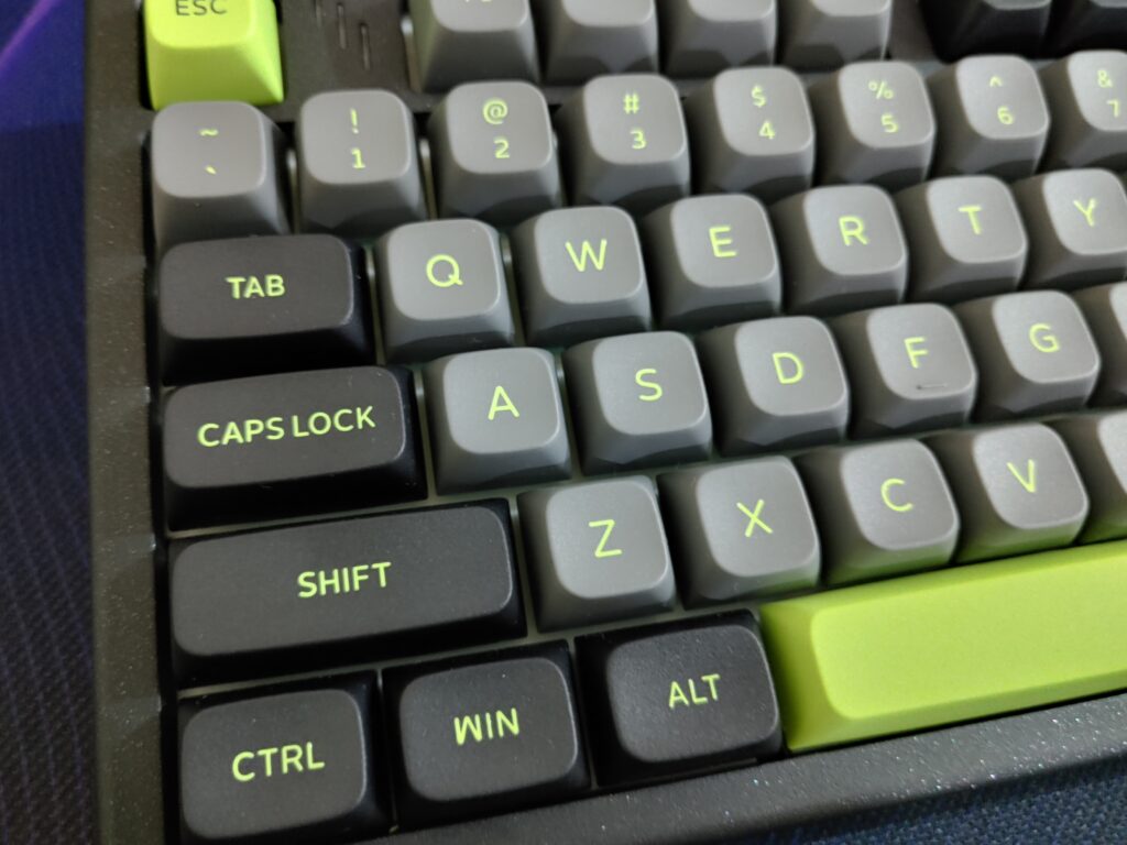 Mechlands Blade 101 review: A boldly loud mechanical keyboard with standout build quality 9 Mechlands Blade 101 - Keyboard Left Side
