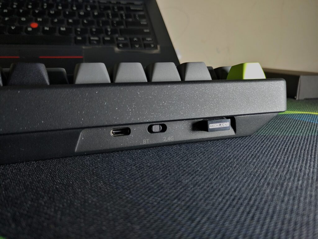 Mechlands Blade 101 review: A boldly loud mechanical keyboard with standout build quality 11 Mechlands Blade 101 - Closeup shot on connectivity