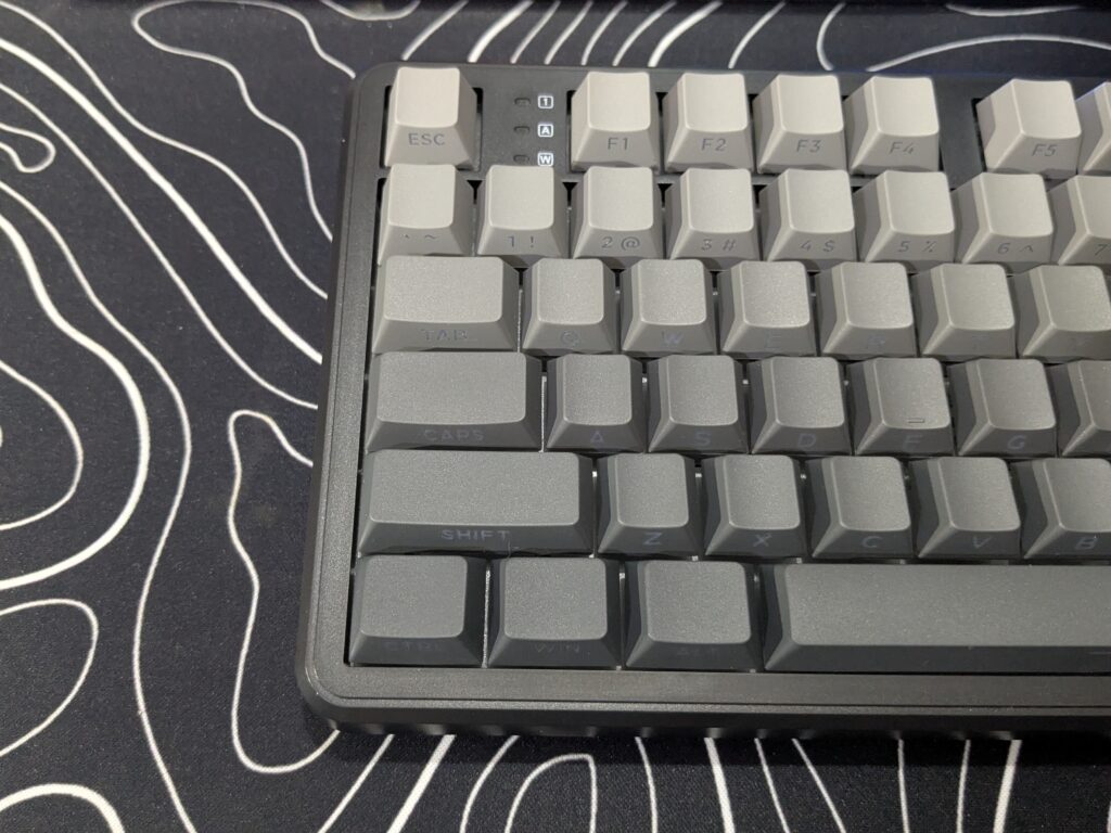 AULA F108 review: Powerful full-size wireless keyboard with creamy, satisfying sound 10 AULA F108 - Left Side