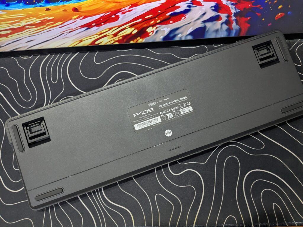 AULA F108 review: Powerful full-size wireless keyboard with creamy, satisfying sound 13 AULA F108 - Underside