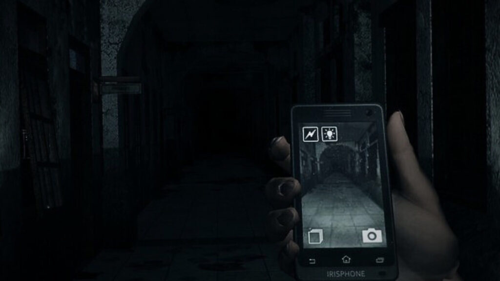 DreadOut: Keepers of the Dark - using SLR camera
