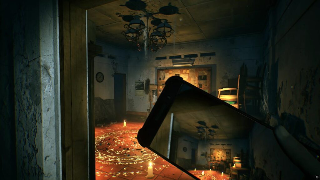 DreadOut 3 - taking a picture of a ritual