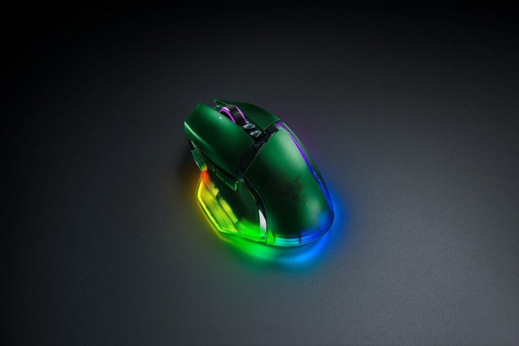 Razer Phantom Collection debuts with stunning translucent design and powerful Chroma RGB 3 Razer Basilisk V3 Pro 35K - Phantom Green