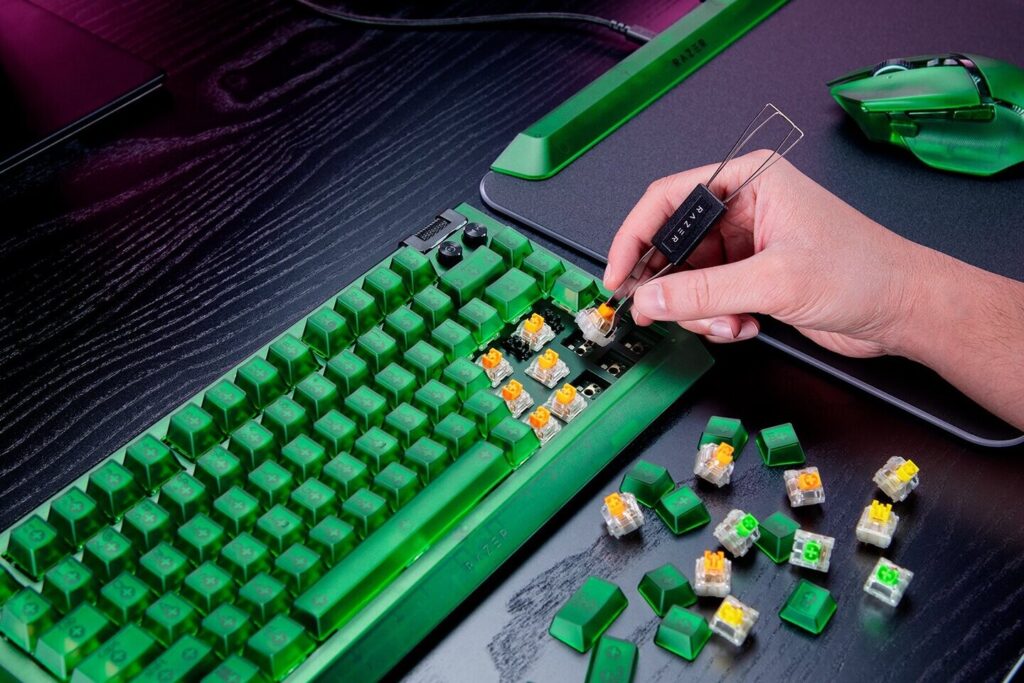 Razer Phantom Collection debuts with stunning translucent design and powerful Chroma RGB 5 Razer BlackWidow V4 75% - Phantom Green Edition - Keycaps removed