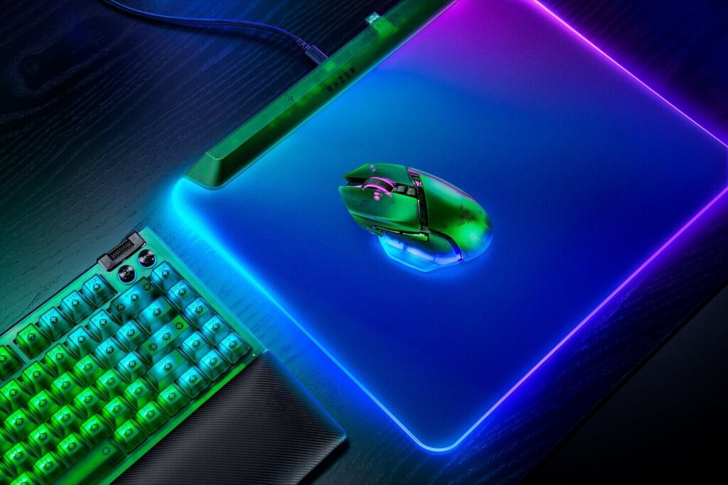 Razer Phantom Collection debuts with stunning translucent design and powerful Chroma RGB 9 Razer Firefly V2 Pro - Phantom Green Edition - With mouse and keyboard alongside