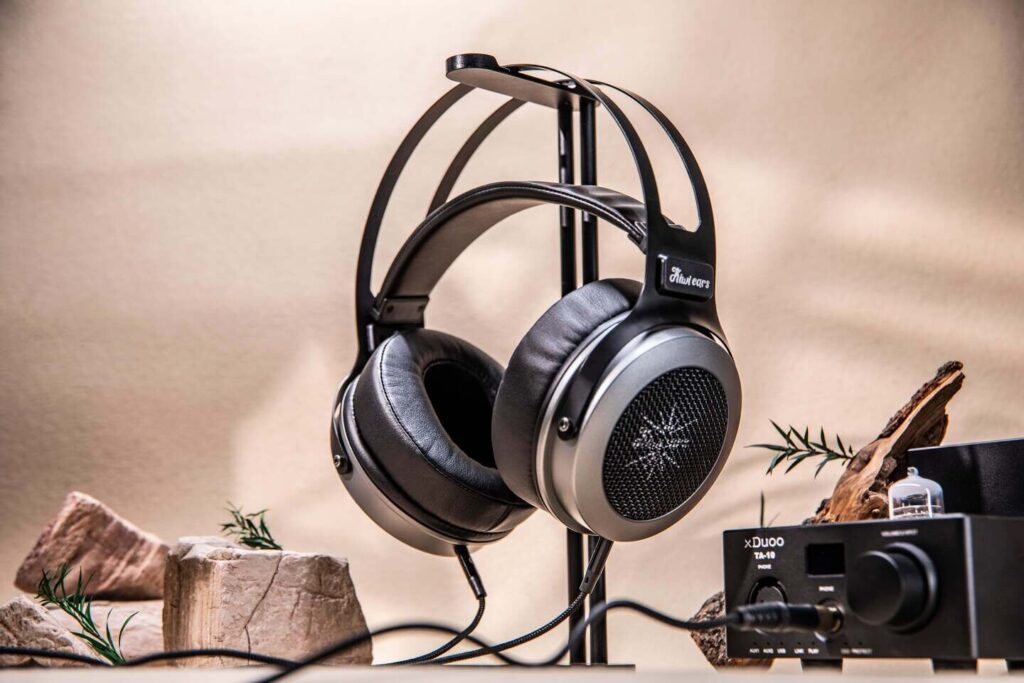 Kiwi Ears Altruva headphones - Header image