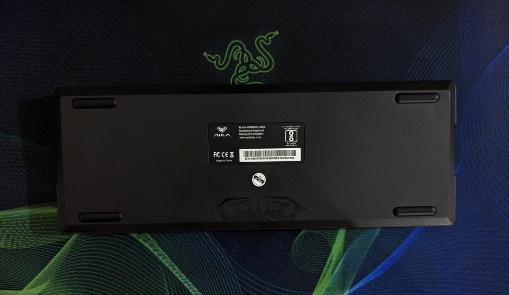 AULA WIN60 HE Max - No feet stands