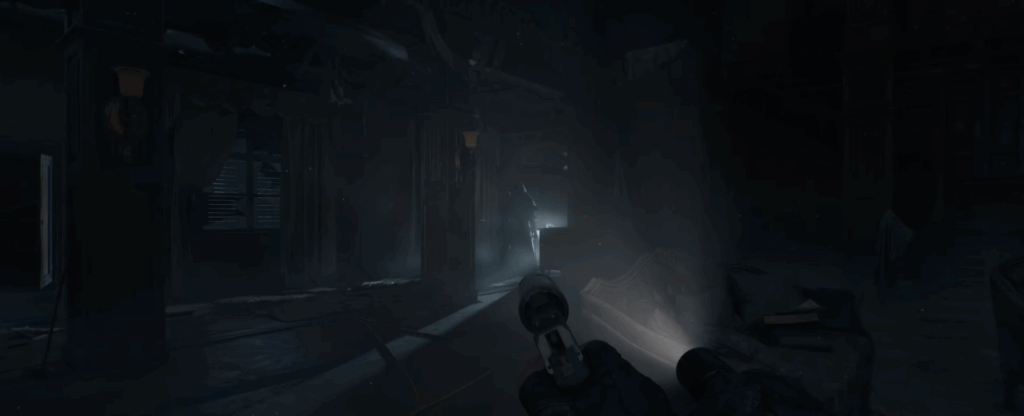 CrossFire: Rainbow - someone standing by the door 