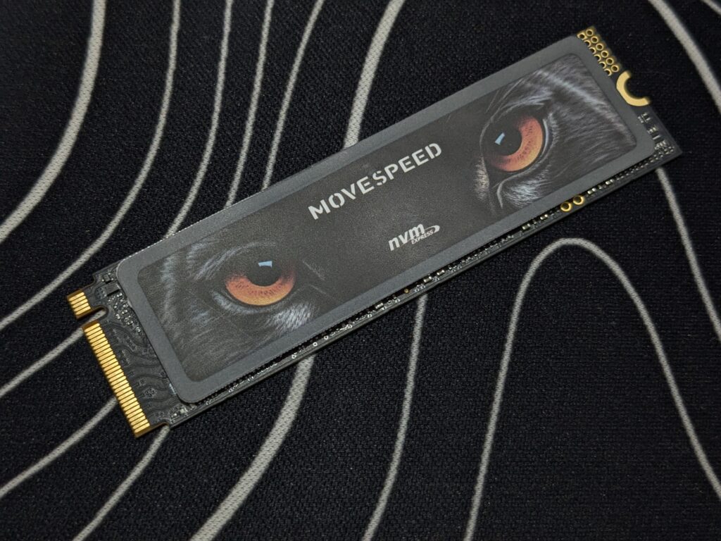 MOVESPEED 1TB Gen4 NVMe Black Panther SSD - Close-up look