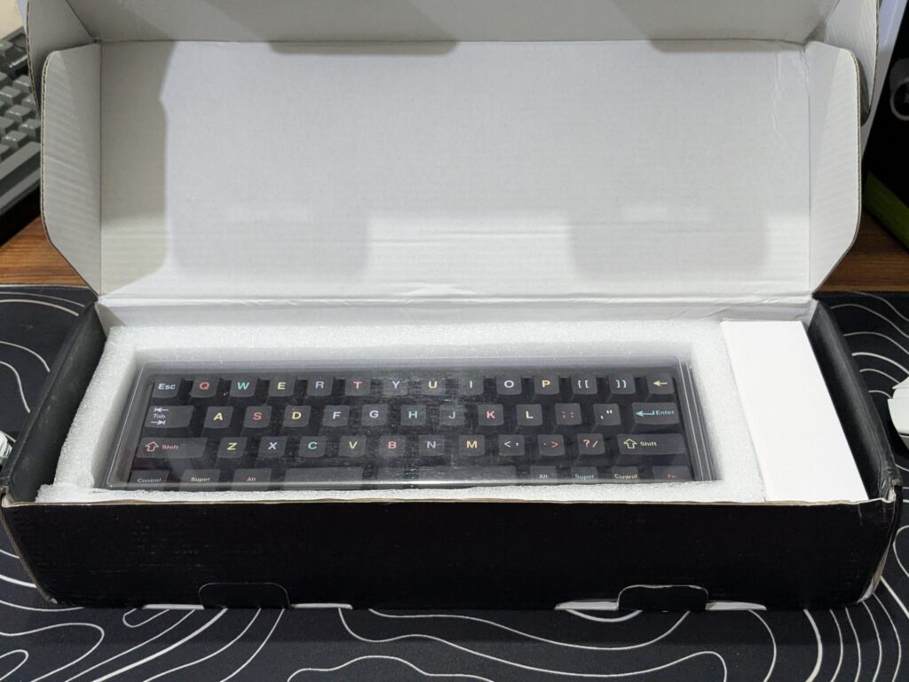 EPOMAKER Tide49 review: A compact and unique keyboard 2