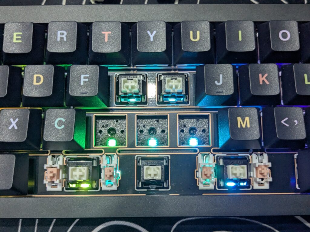 EPOMAKER Tide49 review: A compact and unique keyboard 13