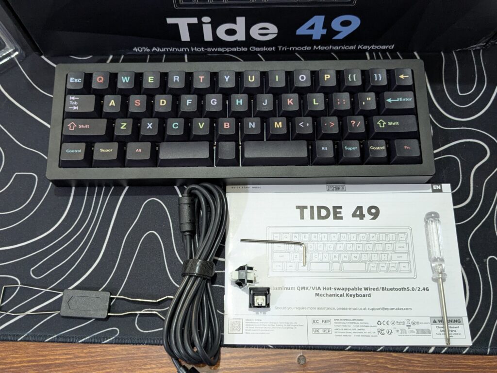 EPOMAKER Tide49 review: A compact and unique keyboard 3