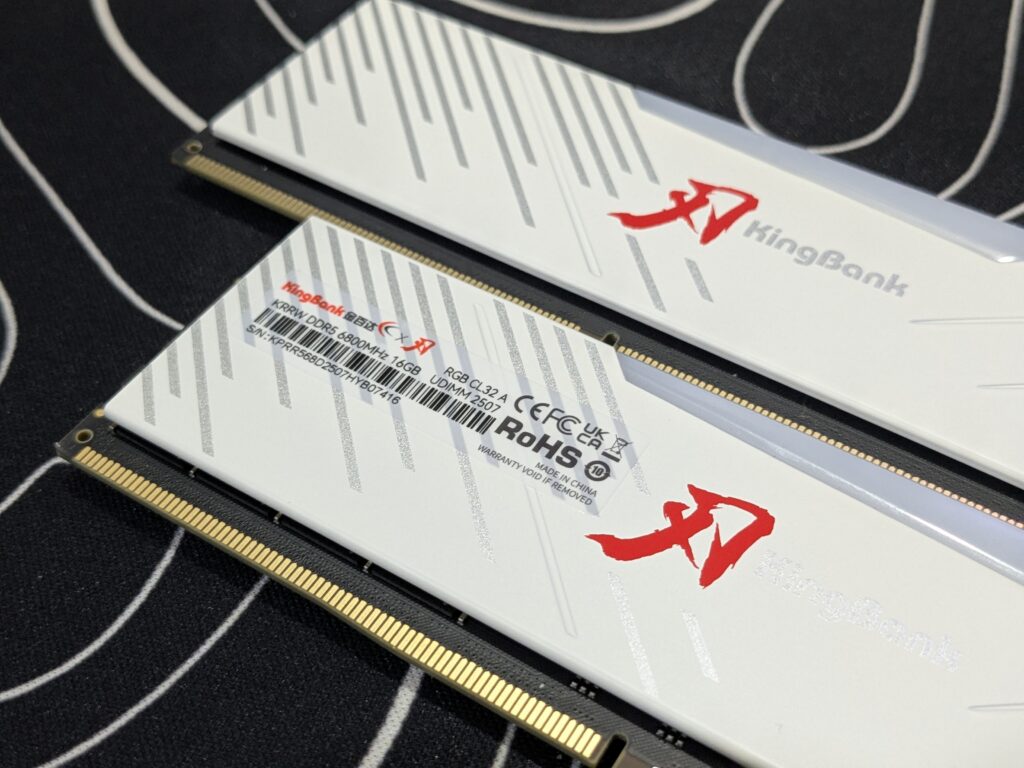 Closeup of the KingBank Soarblade DDR5 6800MHz CL32