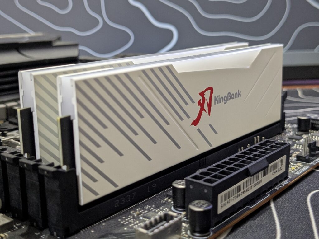 KingBank Soarblade DDR5 6800MHz RGB CL32 - Closeup shot