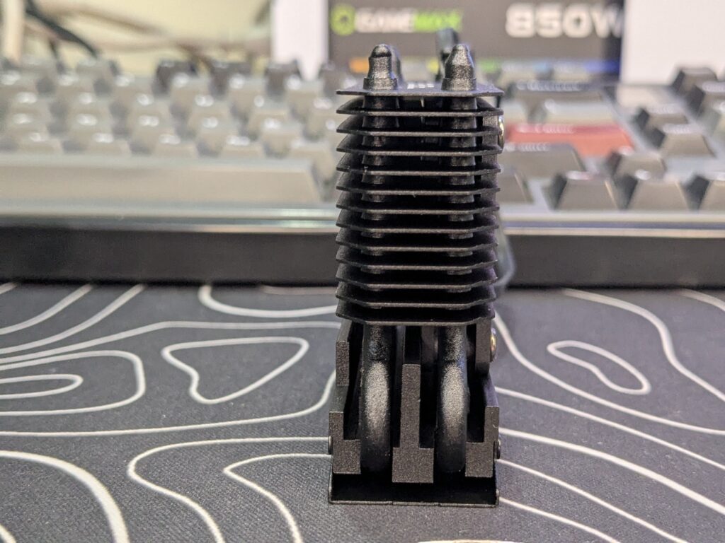 T-FORCE DARK AirFlow I SSD Cooler - Side