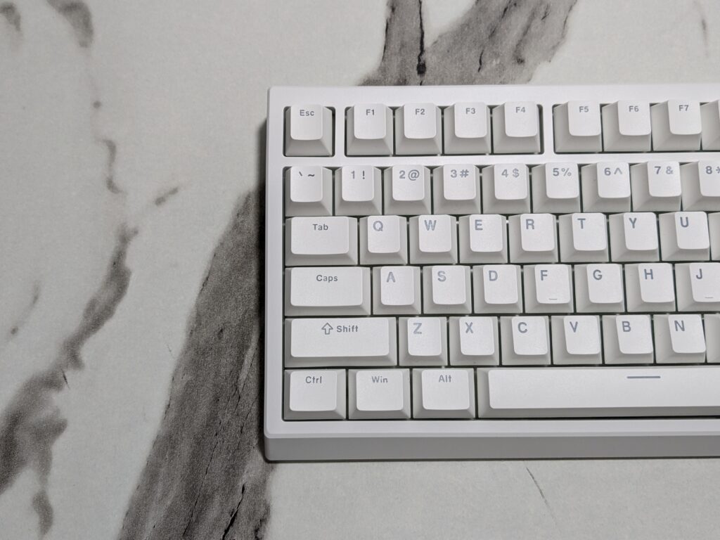EPOMAKER G84 Mechanical Keyboard - Left side view