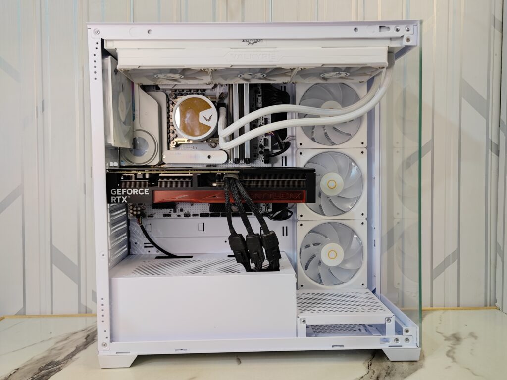 Ocypus Gamma C72 ARGB case - Installing the GPU