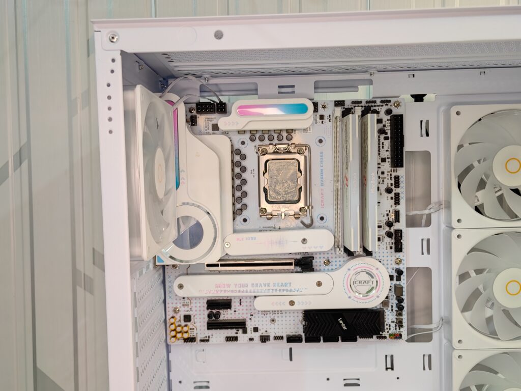 Ocypus Gamma C72 ARGB case - Installing the motherboard