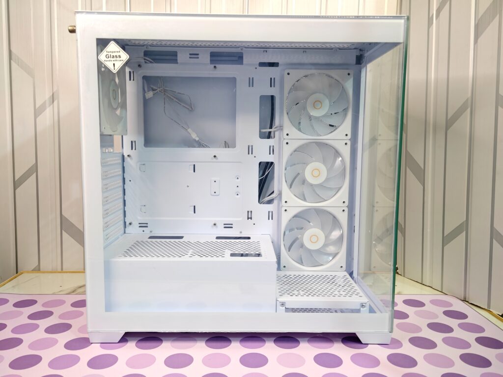 Ocypus Gamma C72 ARGB case - Side view