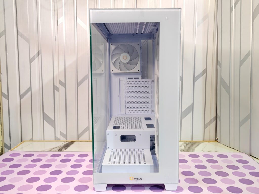 Ocypus Gamma C72 ARGB case - Front view