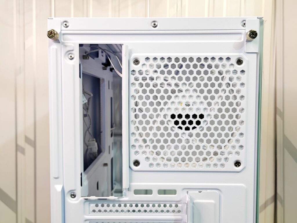 Ocypus Gamma C72 ARGB case - Close up of motherboard opening in the back