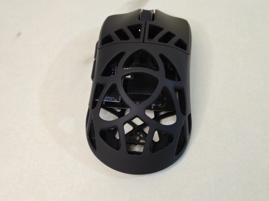 EPOMAKER CarbonX mouse review: Light, fast, and reliable 5