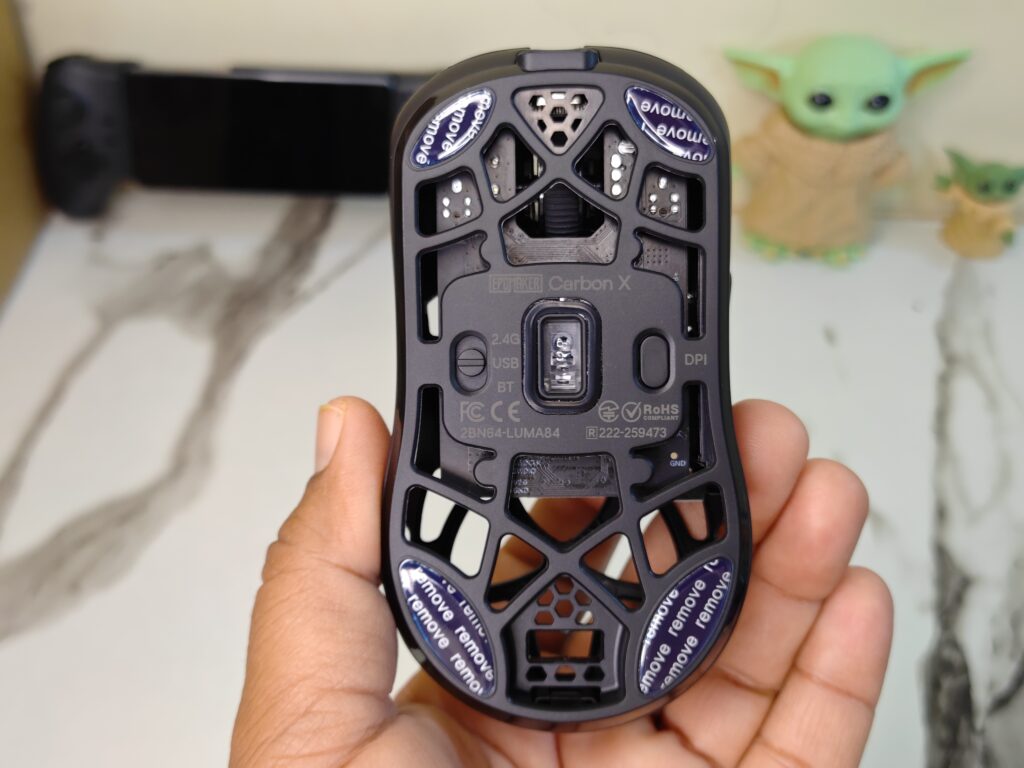 EPOMAKER CarbonX mouse review: Light, fast, and reliable 6