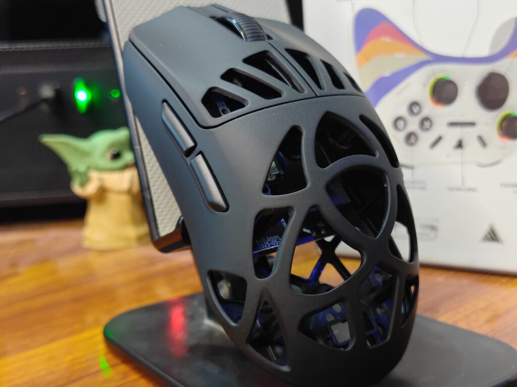 EPOMAKER CarbonX mouse review: Light, fast, and reliable 10