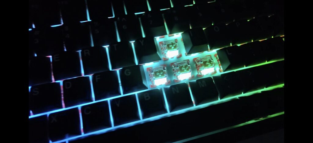 YUNZII RT75 Pro review: Magnetic magic or fidgety fiasco? 5 YUNZII RT75 PRO - Switches and RGB