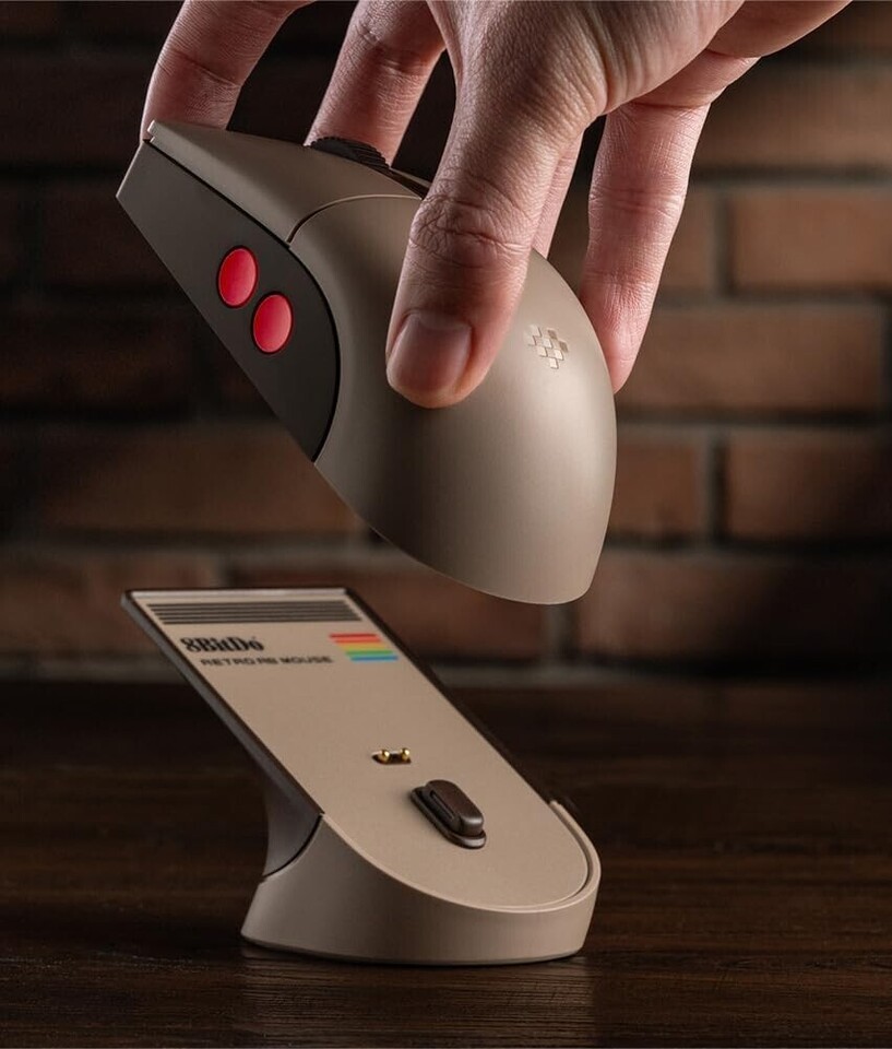 8BitDo brings stylish C64 edition to retro R8 mouse series 3 8BitDo brings stylish C64 edition to retro R8 mouse series 3